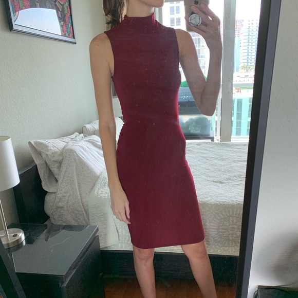 Wine colored midi dress - Picture 1 of 3